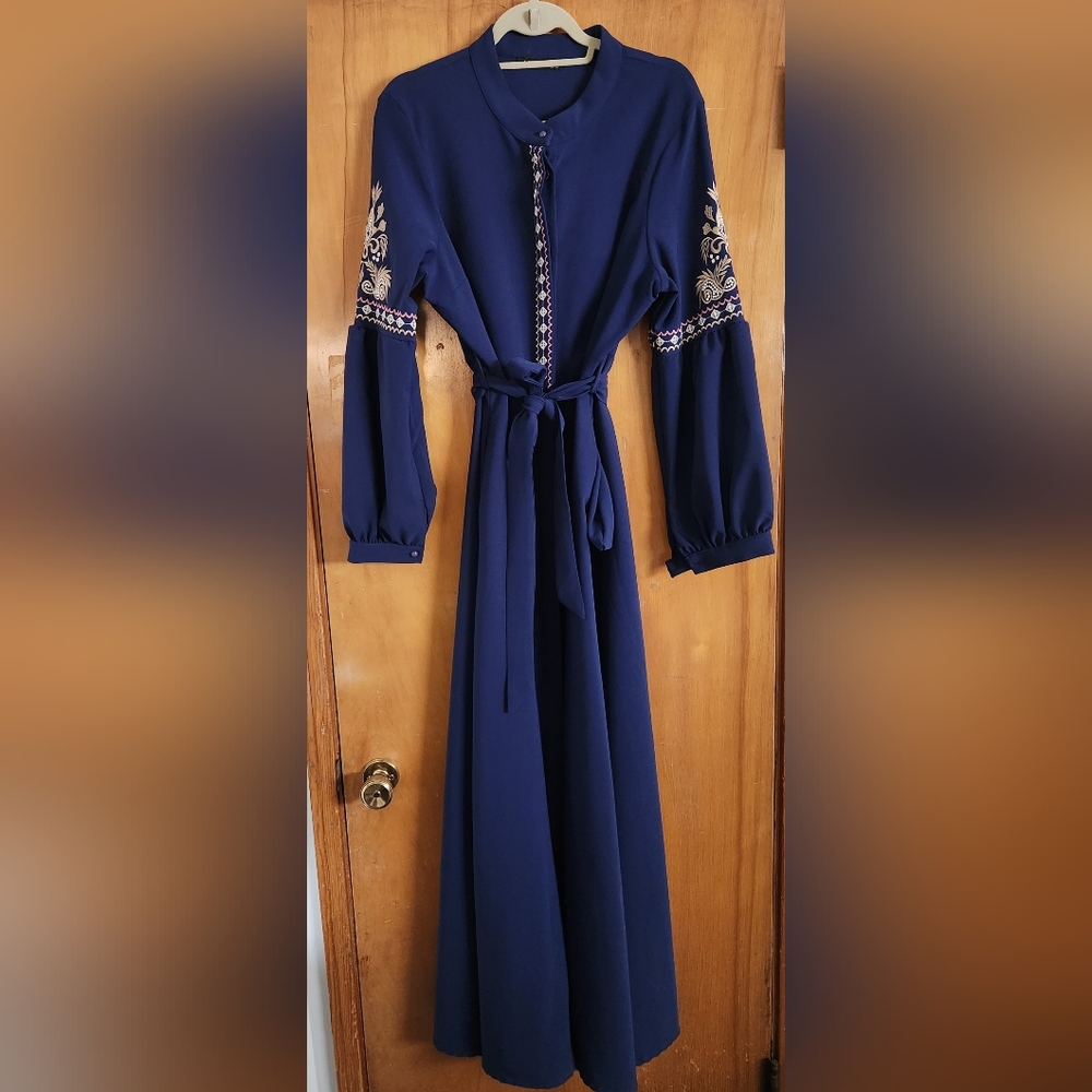 Used in Great Condition - Blue Turkish Abaya / Dress with Embroidery Detail - L